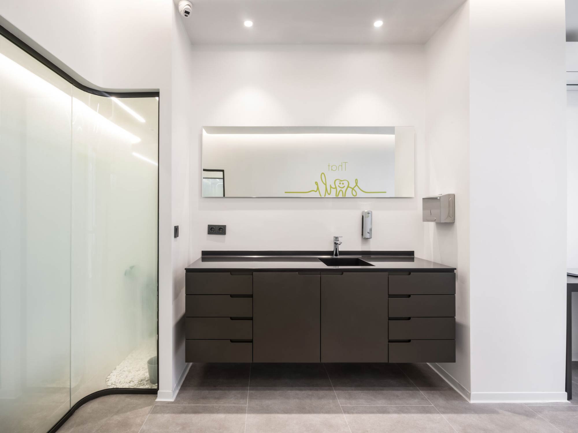 Thiết kế nội thất nha khoa Parlak