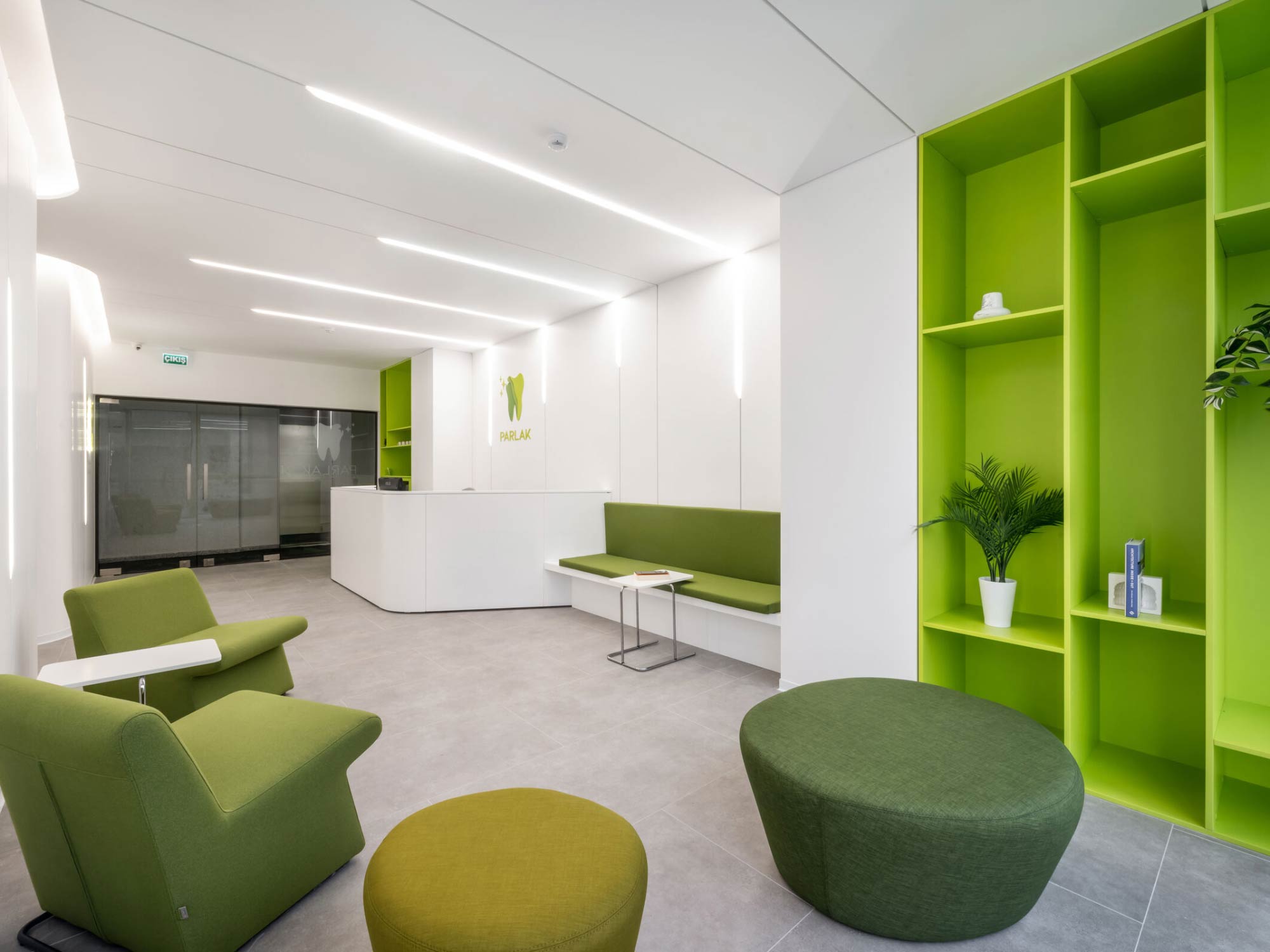 Thiết kế nội thất phòng khám nha khoa Parlak