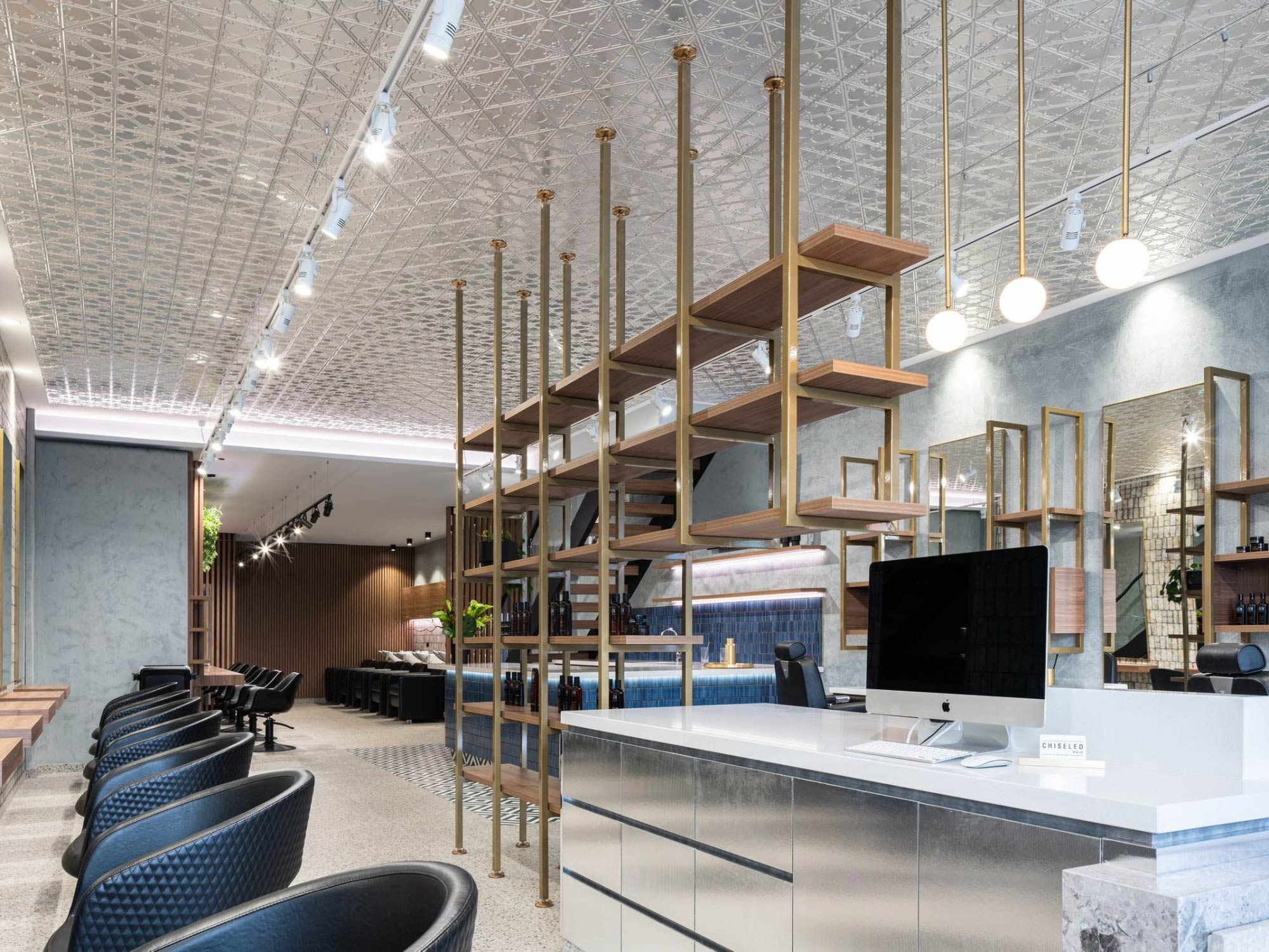 Thiết kế nội thất salon tóc Chiseled Hair