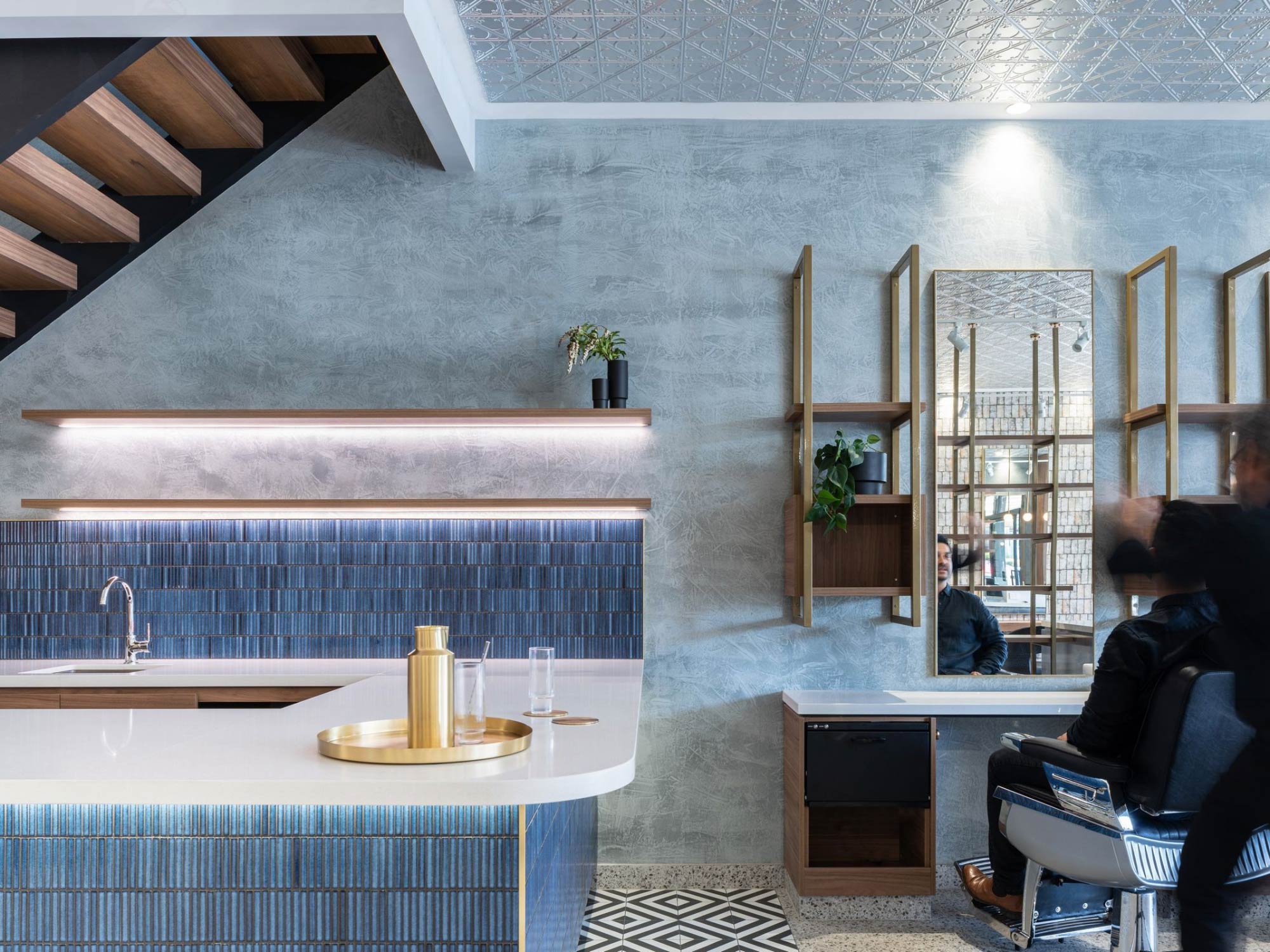 Thiết kế nội thất salon tóc Chiseled Hair