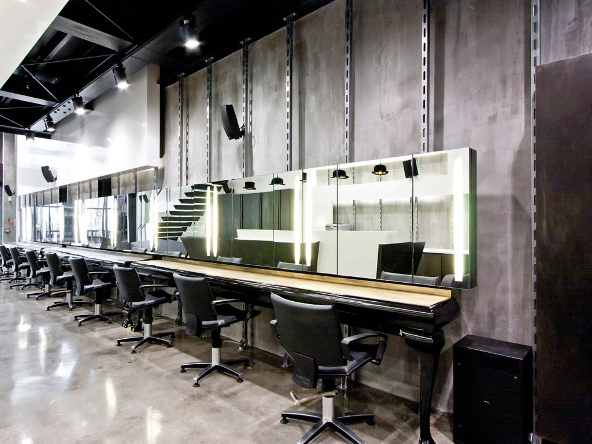 Thiết kế nội thất salon tóc Golden Hall Hair