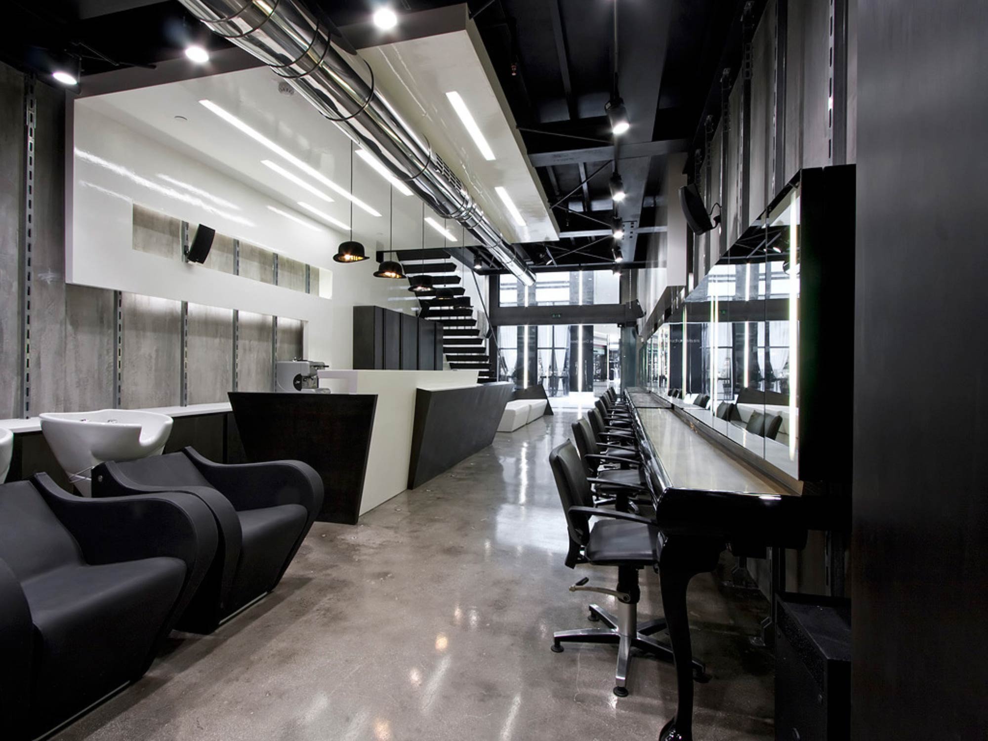 Thiết kế nội thất salon tóc Golden Hall Hair