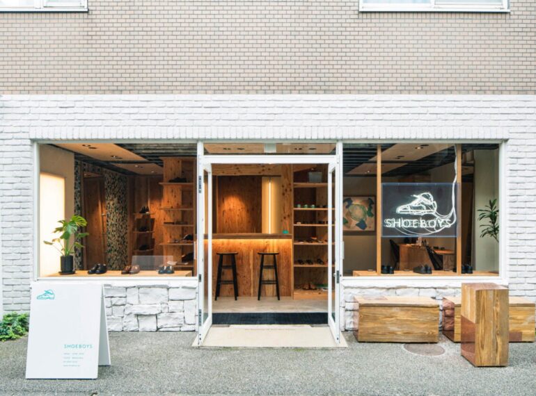 Thiết kế nội thất shop giày dép Shoeboys