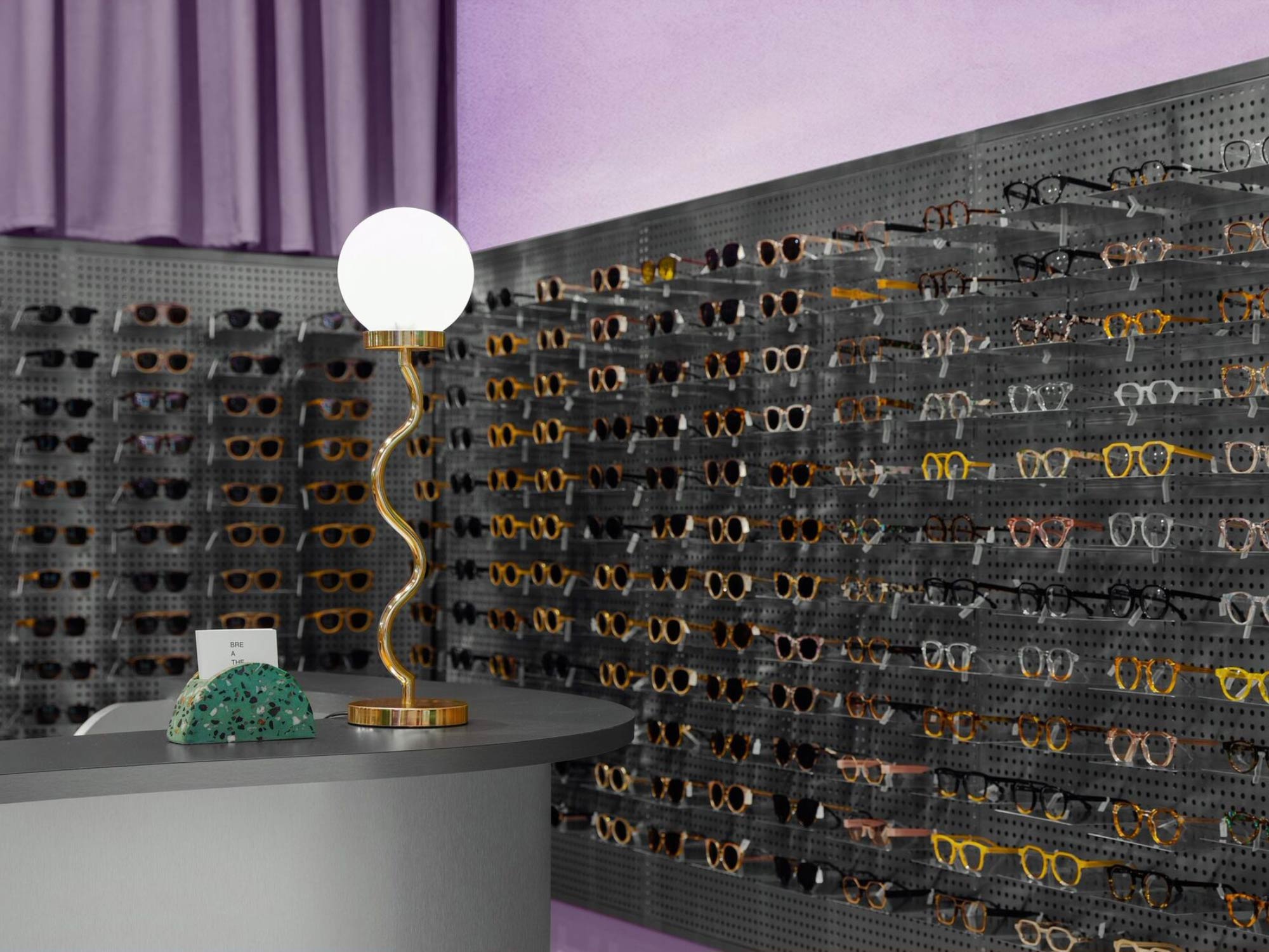 Thiết kế nội thất shop mắt kinh Breathe’s