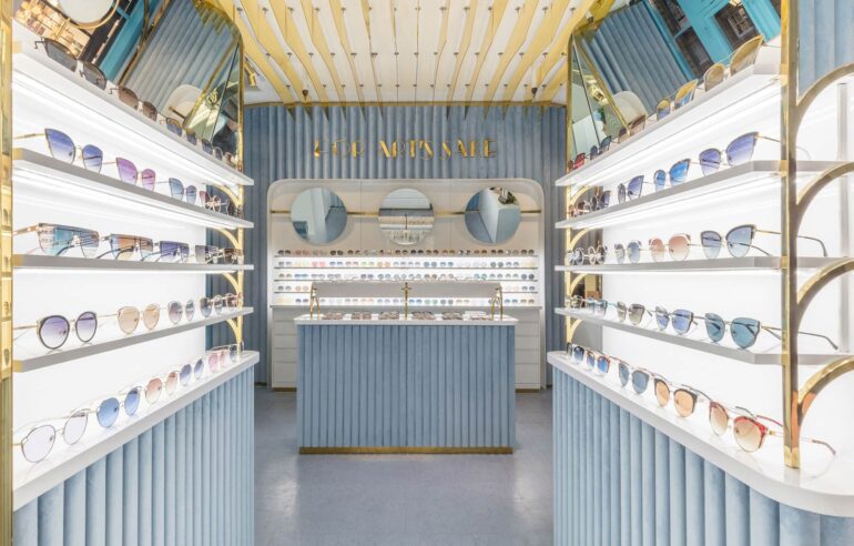 Thiết kế nội thất shop mắt kính Covent Garden