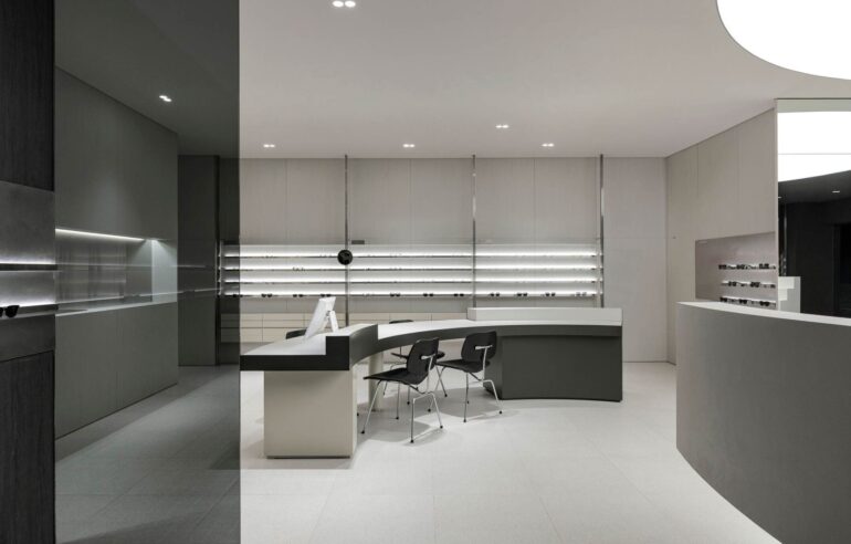 Thiết kế nội thất shop mắt kính Glass Star