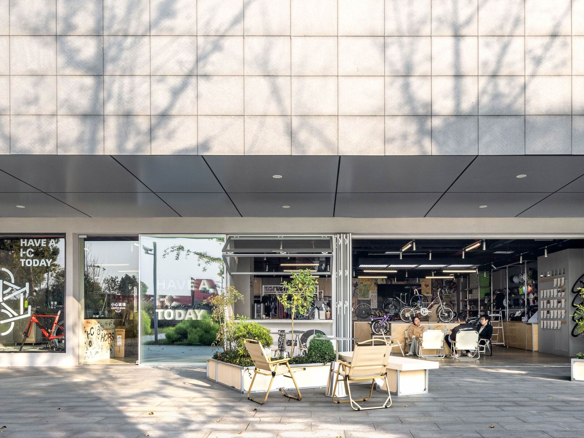 Thiết kế nội thất showroom xe đạp Hors Showroom