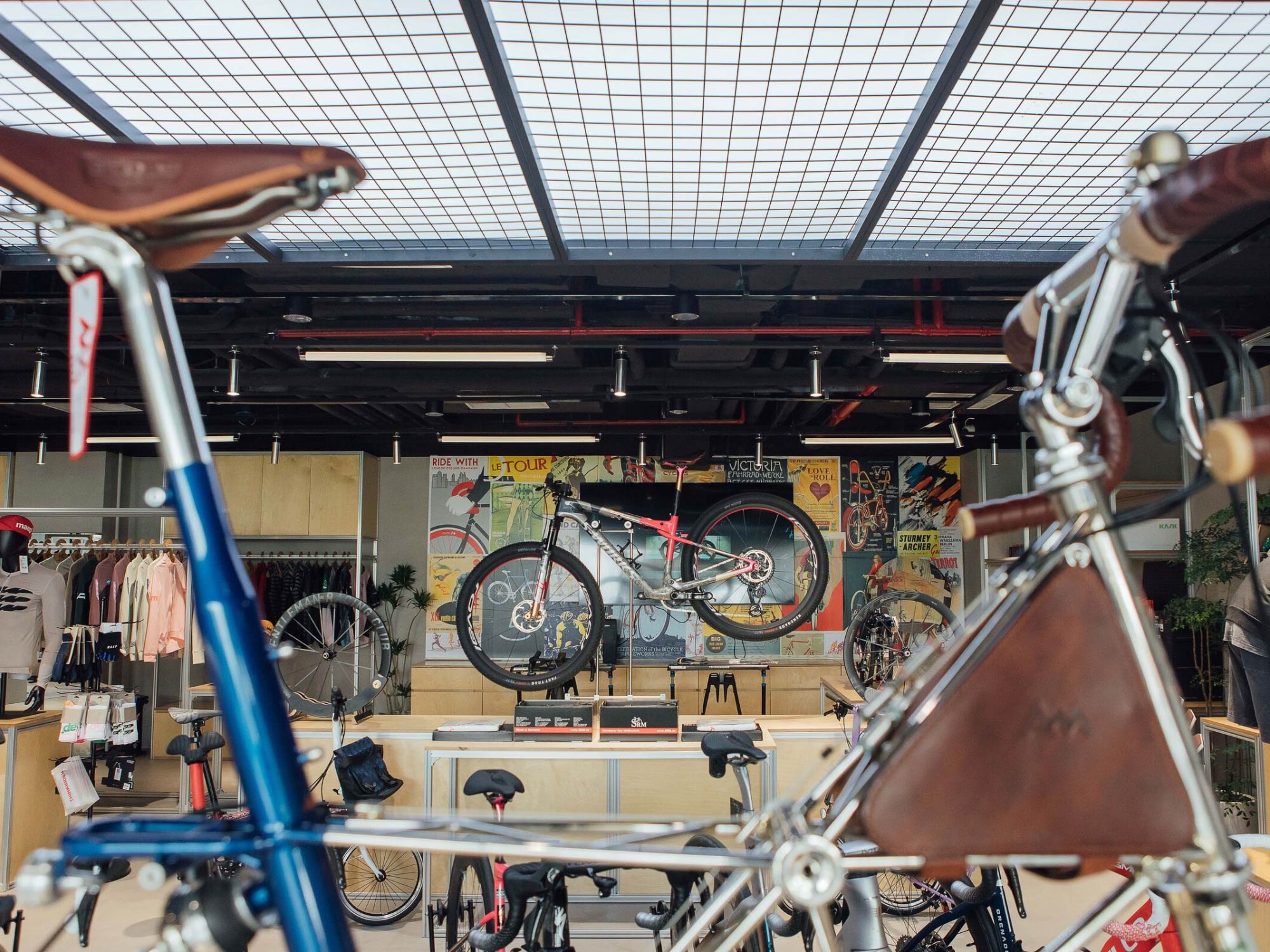 Thiết kế nội thất showroom xe đạp Hors Showroom