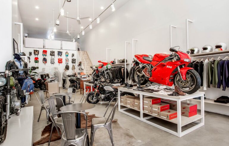 Thiết kế nội thất showroom xe máy Jane Showroom