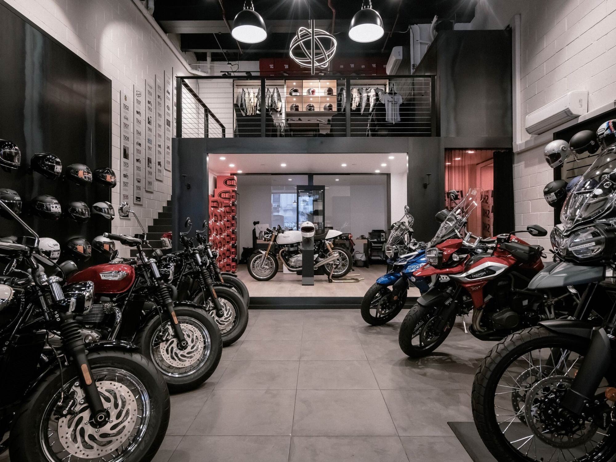 Thiết kế nội thất showroom xe máy Triumph Brooklyn