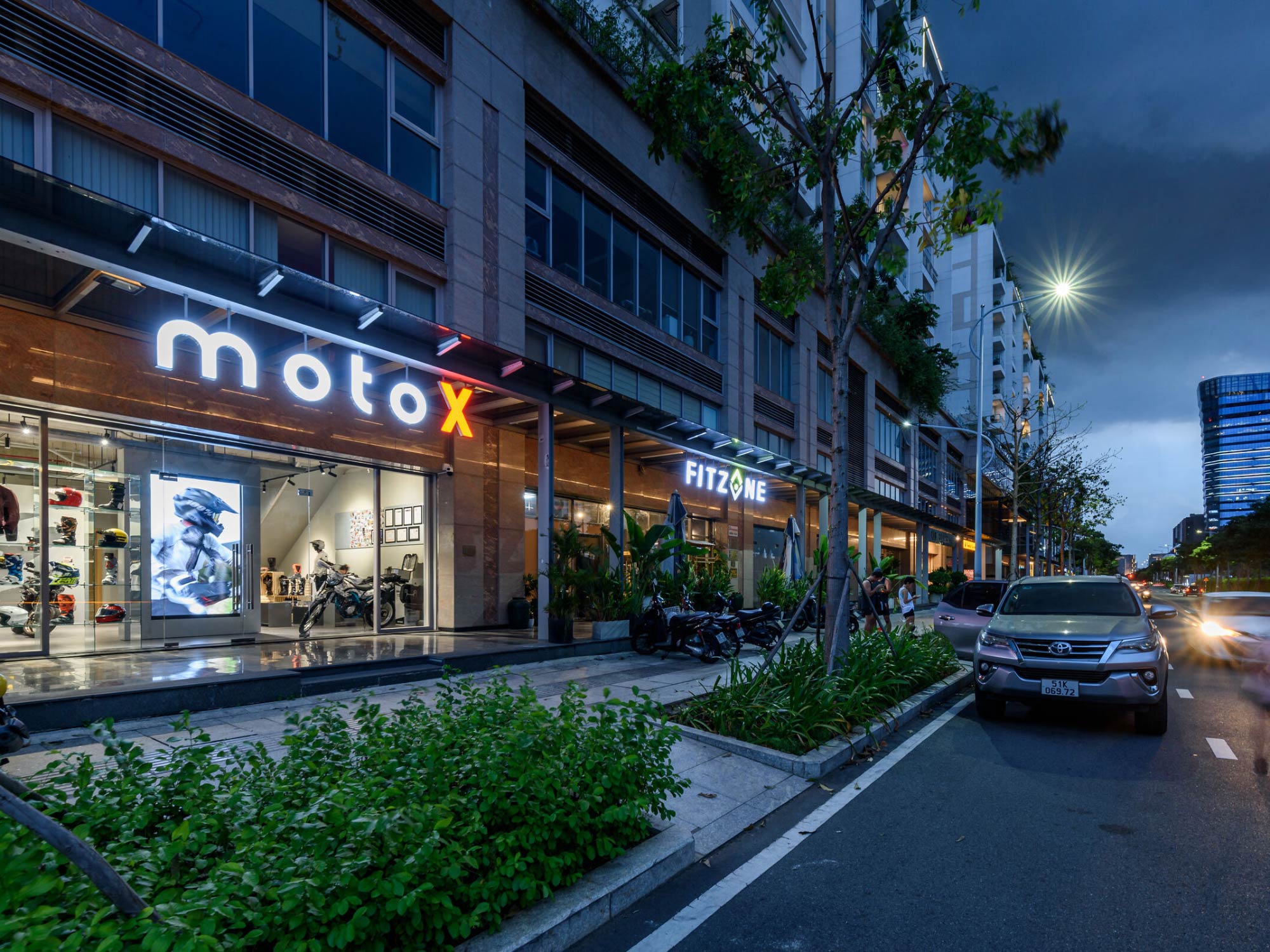 Thiết kế nội thất showroom xe máy X Moto