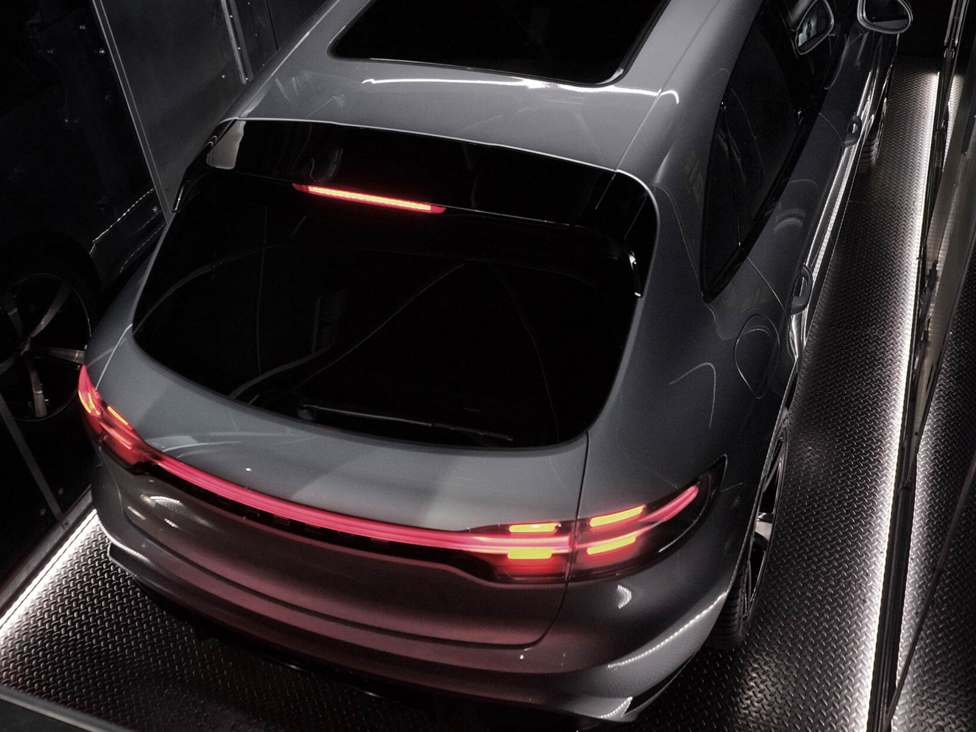 Thiết kế nội thất showroom xe ô tô Car Lift Showroom