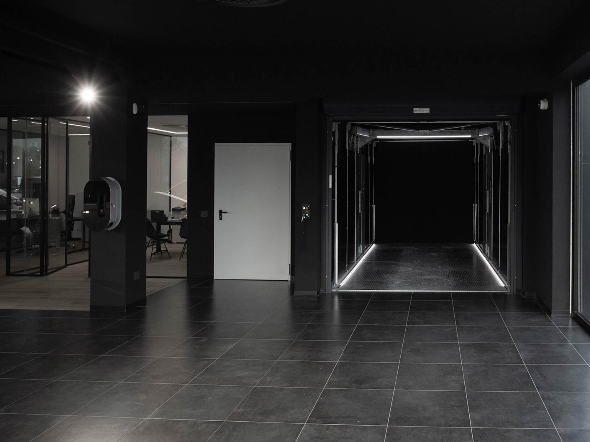 Thiết kế nội thất showroom xe ô tô Car Lift Showroom