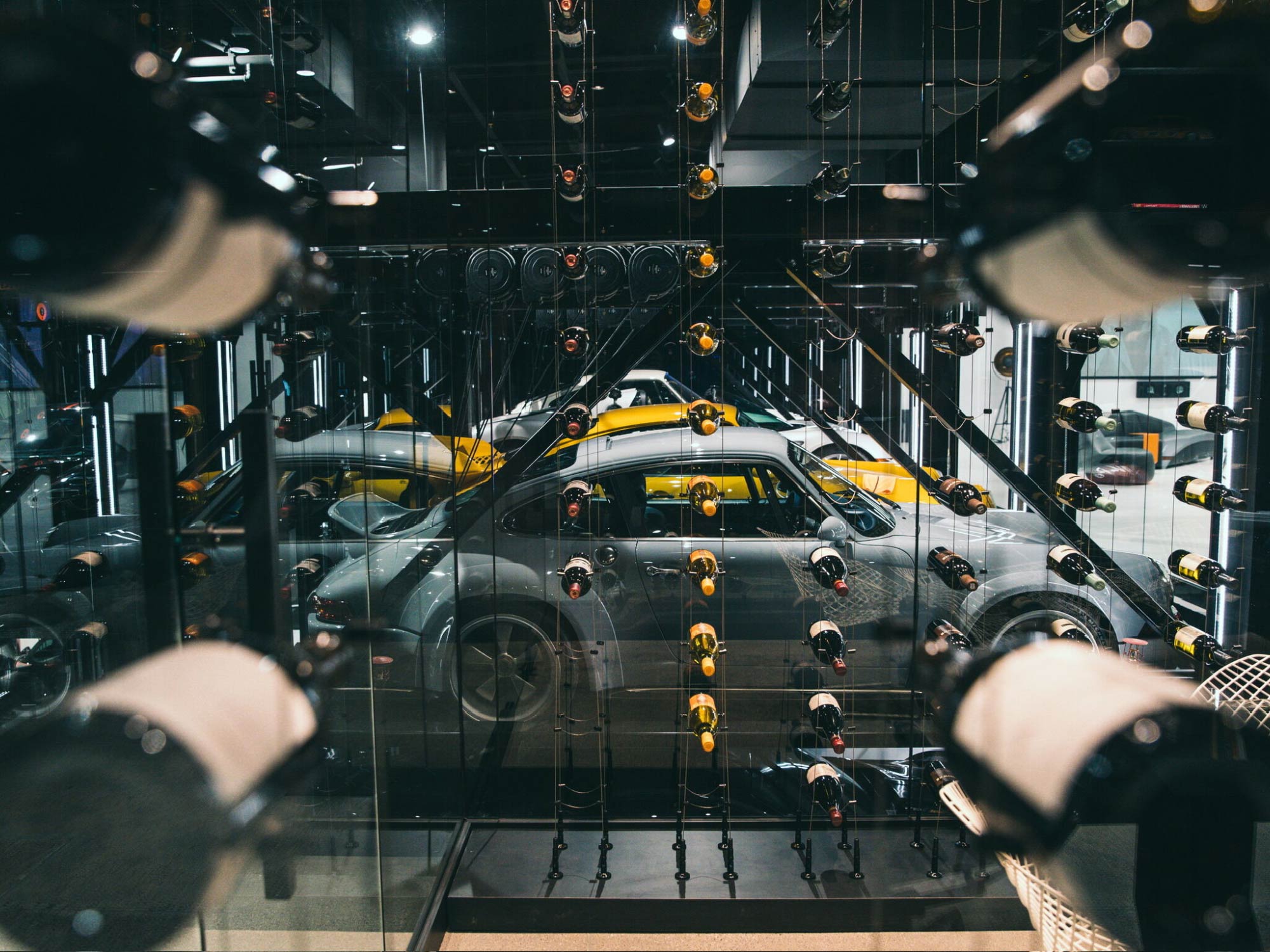 Thiết kế nội thất showroom xe ô tô Warehouse