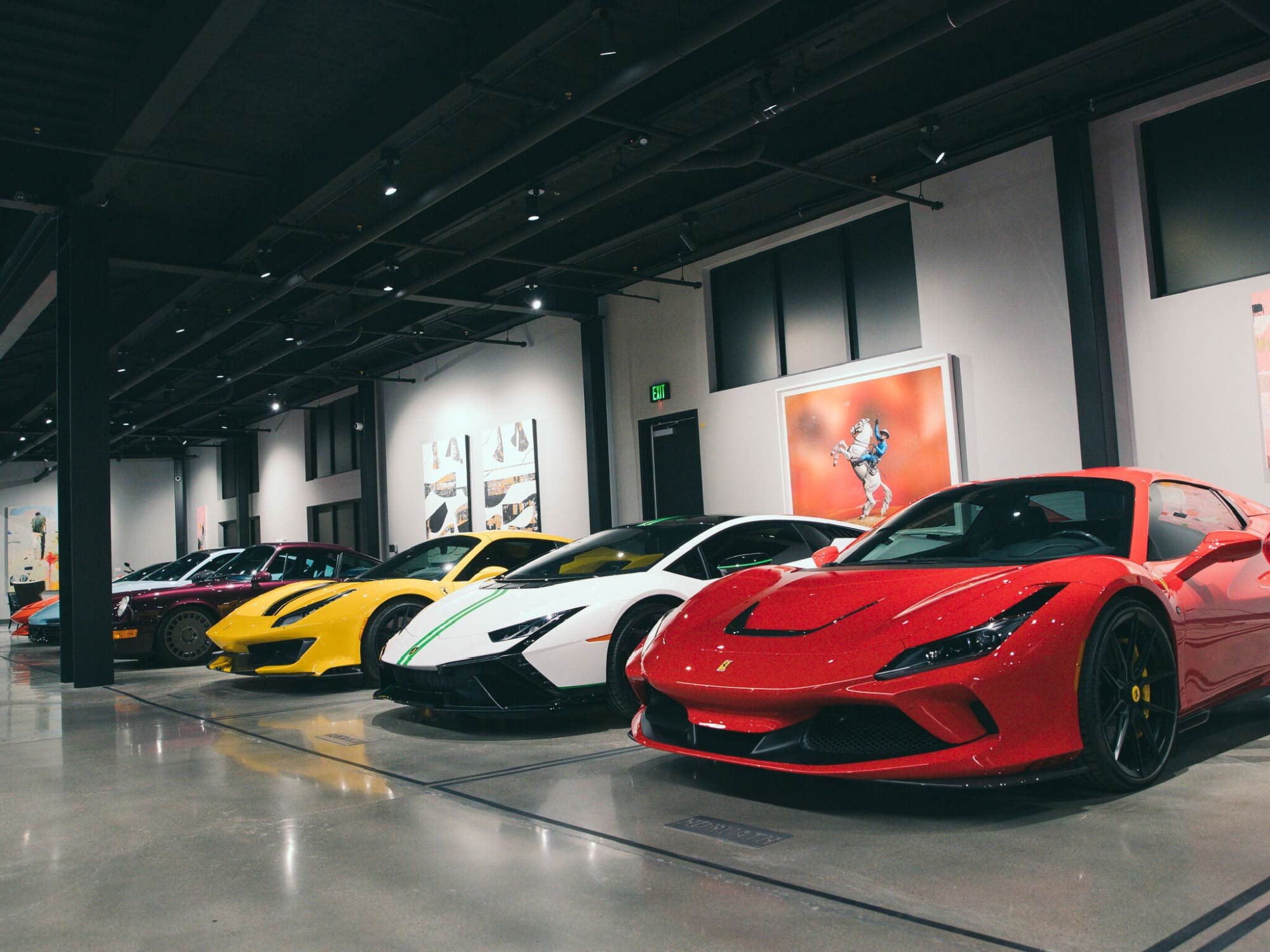 Thiết kế nội thất showroom xe ô tô Warehouse