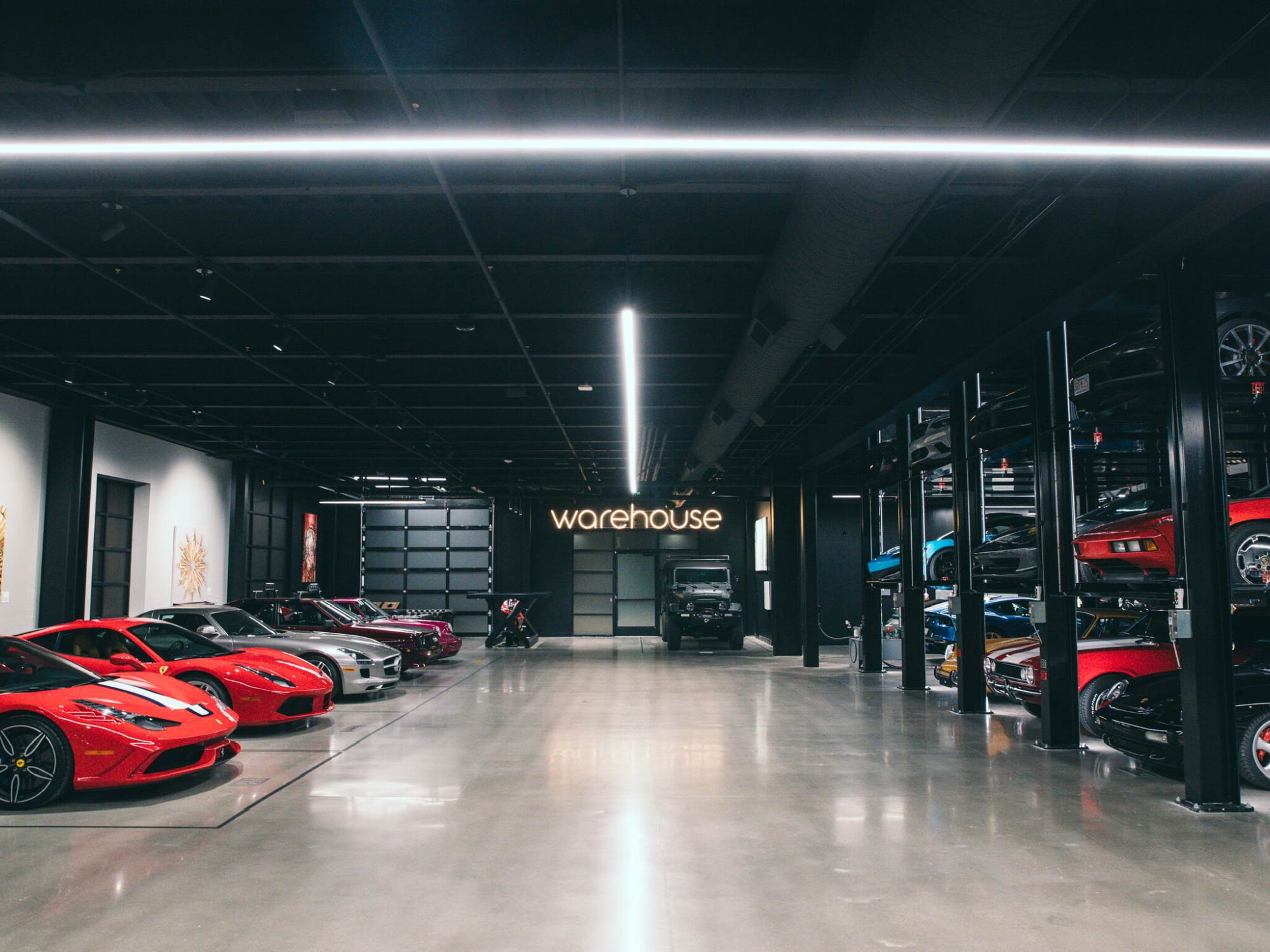 Thiết kế nội thất showroom xe ô tô Warehouse