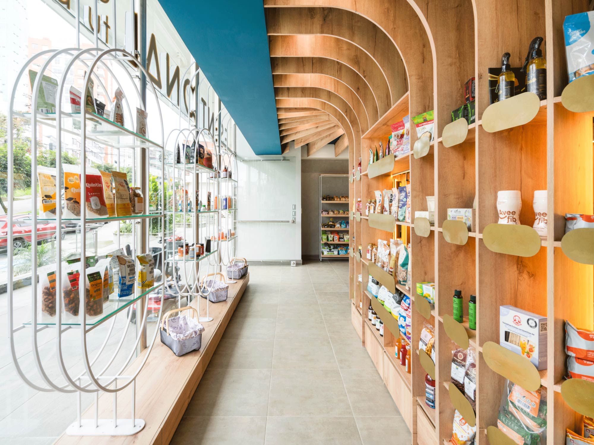 Thiết kế nội thất siêu thị mini Essencional