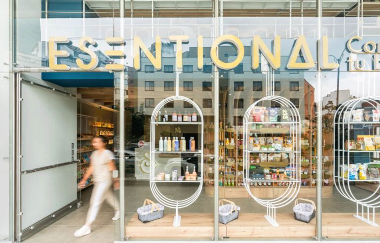 Thiết kế nội thất siêu thị mini Essencional