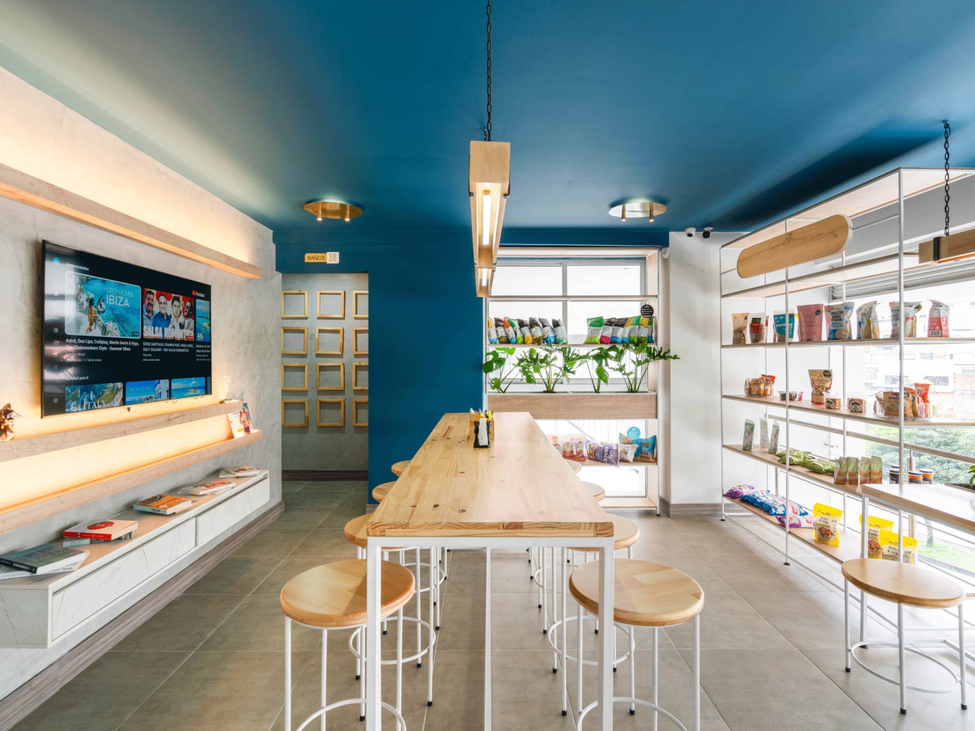 Thiết kế nội thất siêu thị mini Essencional