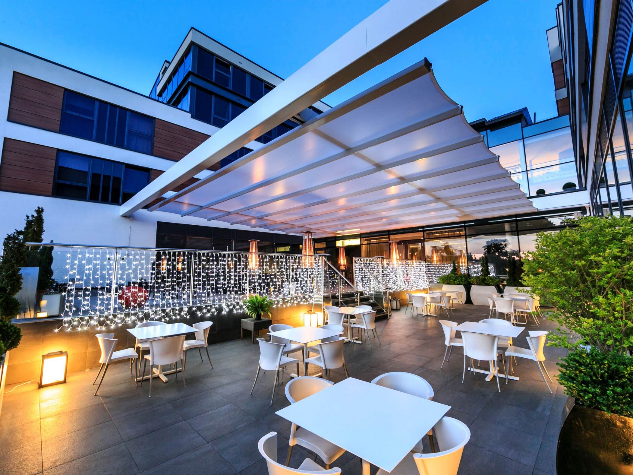 Quầy bar