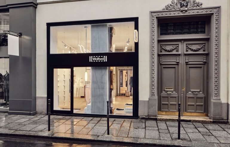 Thiết kế nội thất cửa hàng đồ lót Wolford Paris 76