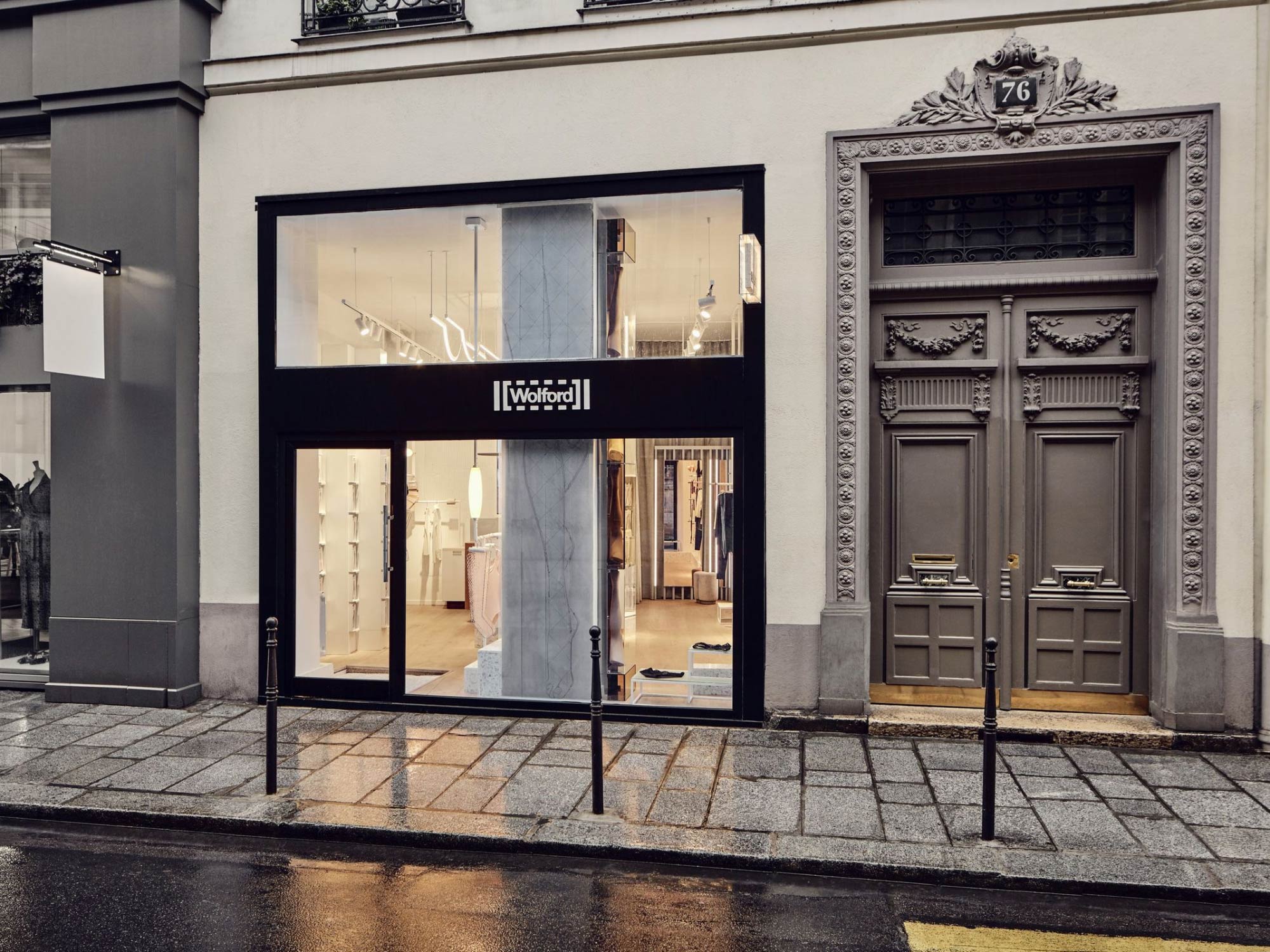 Thiết kế nội thất cửa hàng đồ lót Wolford Paris 76