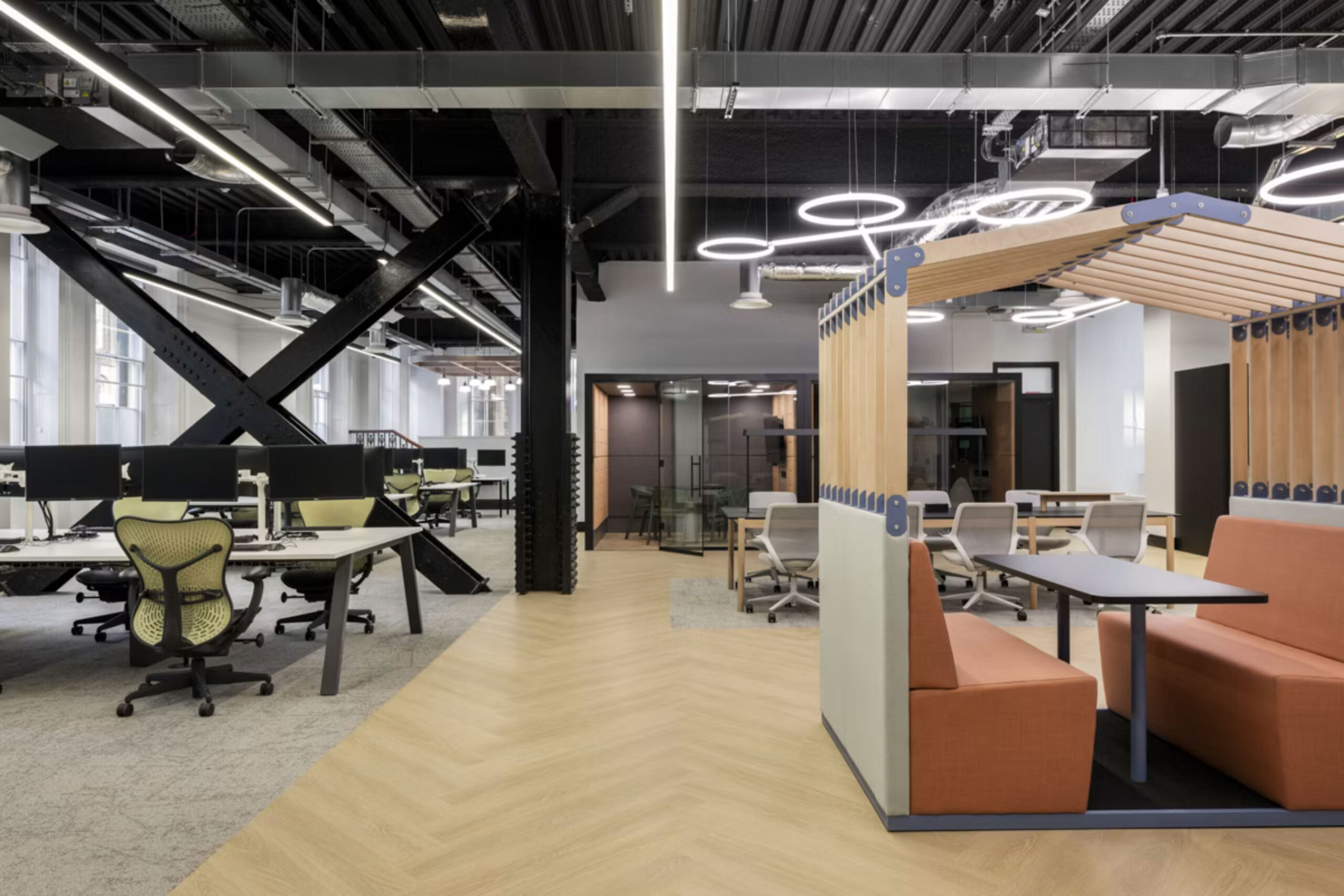 Lumetis Corporate Hub